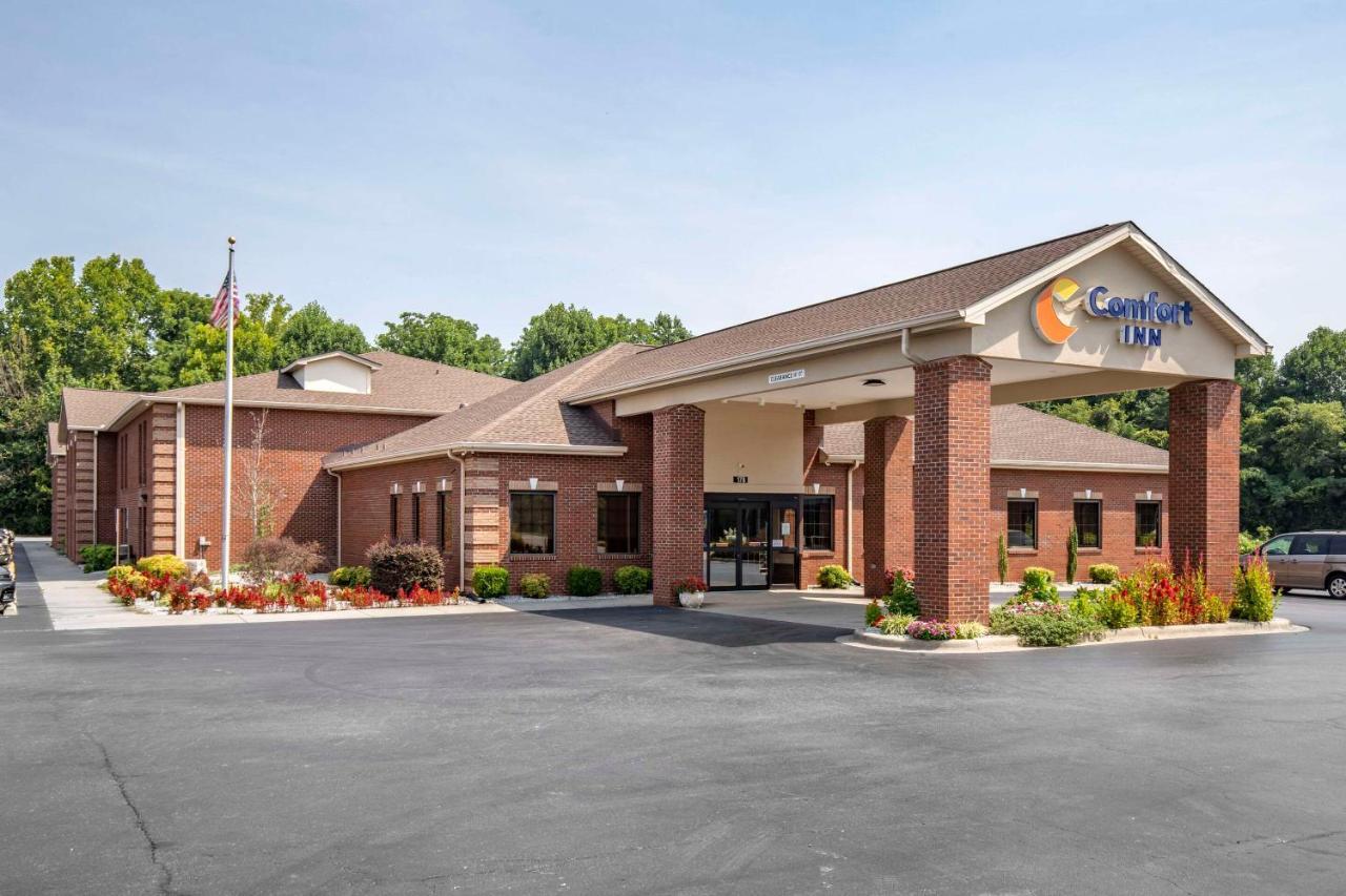 Comfort Inn Near Downtown & Blue Ridge Pkwy Marion Exterior foto