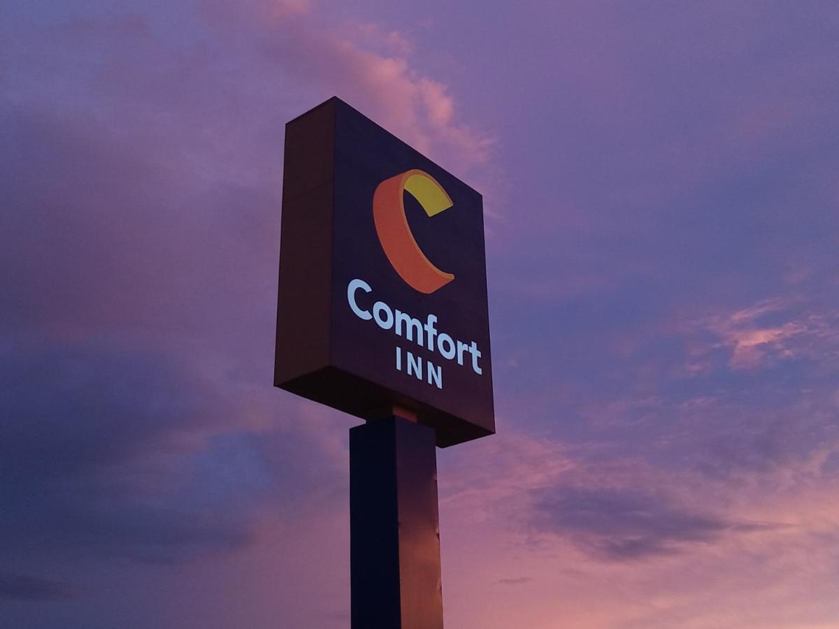 Comfort Inn Near Downtown & Blue Ridge Pkwy Marion Exterior foto